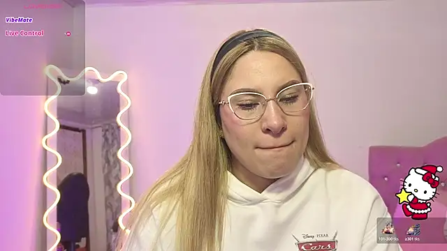 Snapshot of saaya_tay chatting on December 19, 2025, 3:32 am saaya tay online show from December 19, 2025, 3:32 am