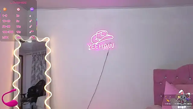 Snapshot of saaya_tay chatting on December 23, 2025, 3:17 am saaya tay online show from December 23, 2025, 3:17 am