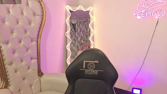 Snapshot of saaya_tay chatting on December 3, 2025, 3:18 am saaya tay online show from December 3, 2025, 3:18 am