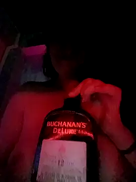 lunadicty online show from February 1, 2025, 7:15 am