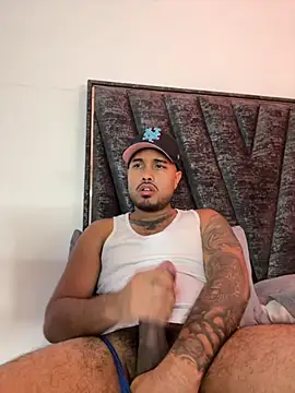 Snapshot of PapiStan chatting on October 21, 2025, 6:24 am PapiStan online show from October 21, 2025, 6:24 am