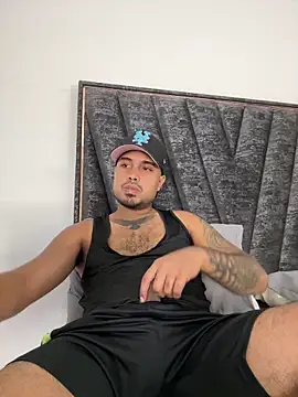 Snapshot of PapiStan chatting on October 31, 2025, 2:08 am PapiStan online show from October 31, 2025, 2:08 am