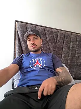 Snapshot of PapiStan chatting on September 14, 2025, 4:51 pm PapiStan online show from September 14, 2025, 4:51 pm