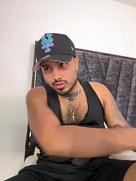 Snapshot of PapiStan chatting on November 13, 2025, 2:04 am PapiStan online show from November 13, 2025, 2:04 am