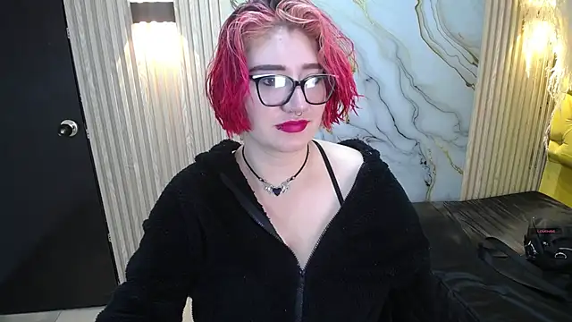 Cerecitaa02  online show from May 26, 2026, 11:36 pm