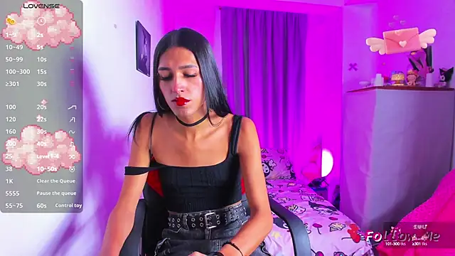 SkylerBennet online show from October 29, 2025, 4:22 am