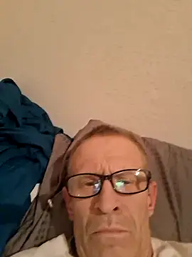 Snapshot of moasslicker chatting on December 22, 2025, 10:04 am moasslicker online show from December 22, 2025, 10:04 am