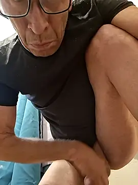 Snapshot of moasslicker chatting on October 14, 2025, 7:25 pm moasslicker online show from October 14, 2025, 7:25 pm