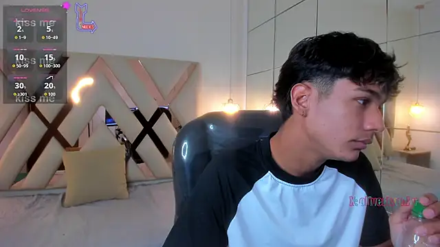 OliverTwinky online show from February 19, 2026, 3:09 pm