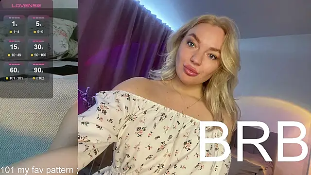 Snapshot of Eva___forever chatting on April 11, 2026, 2:30 am Eva forever online show from April 11, 2026, 2:30 am