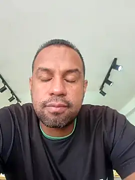 elnegro707070 online show from December 20, 2025, 2:53 pm