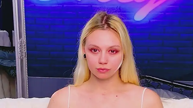 AlessiaCroft online show from July 6, 2026, 3:57 am