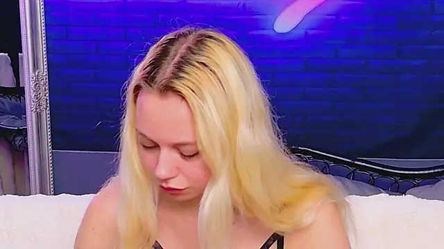 AlessiaCroft online show from July 5, 2026, 4:19 am
