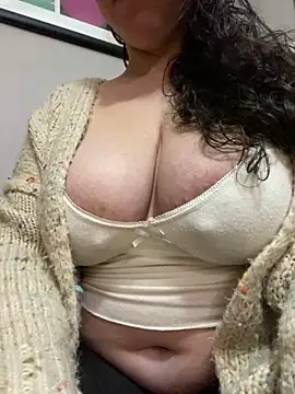 Snapshot of w3tkittty chatting on January 14, 2026, 10:13 pm w3tkittty online show from January 14, 2026, 10:13 pm