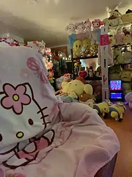 w3tkittty online show from May 30, 2026, 1:01 am