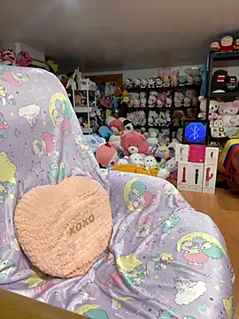 w3tkittty online show from October 22, 2025, 11:58 pm