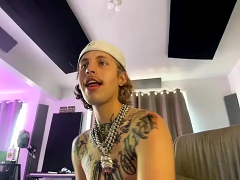 Snapshot of bigrosa21cm chatting on December 20, 2025, 8:12 pm bigrosa21cm online show from December 20, 2025, 8:12 pm