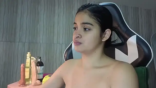 clementine t online show from November 28, 2025, 12:38 pm