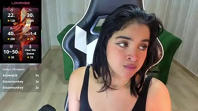 clementine t online show from October 17, 2025, 12:29 pm