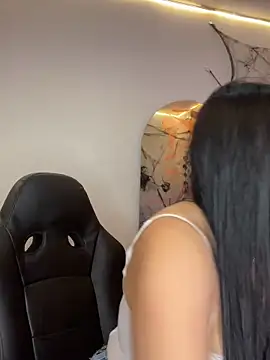 Kariina  69 online show from October 26, 2025, 3:07 am