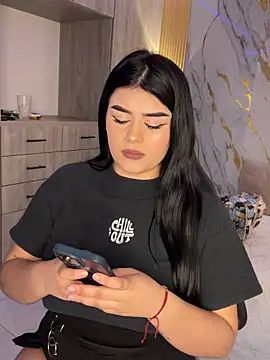 Snapshot of Kariina__69 chatting on March 13, 2026, 9:09 pm Kariina 69 online show from March 13, 2026, 9:09 pm