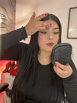 Snapshot of Kariina__69 chatting on April 24, 2026, 11:40 pm Kariina 69 online show from April 24, 2026, 11:40 pm