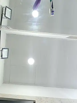 Snapshot of Rosa_Warreen_ chatting on November 9, 2025, 12:31 pm Rosa Warreen online show from November 9, 2025, 12:31 pm