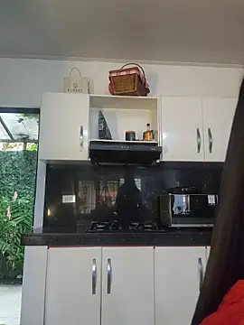 Snapshot of Rosa_Warreen_ chatting on October 31, 2025, 1:30 pm Rosa Warreen online show from October 31, 2025, 1:30 pm