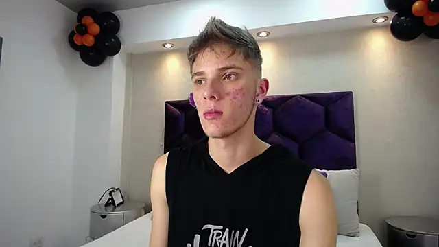 Snapshot of Robbin_Blaze chatting on October 27, 2025, 4:57 am Robbin Blaze online show from October 27, 2025, 4:57 am