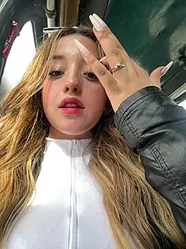 Baby  Otaku online show from February 4, 2026, 8:48 pm