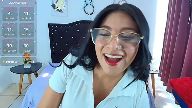 Snapshot of Ariana_F_W chatting on September 17, 2025, 1:35 pm Ariana F W online show from September 17, 2025, 1:35 pm