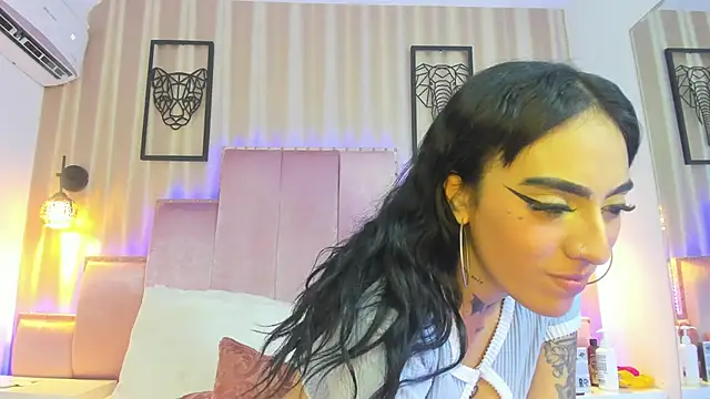 SamanthaAdele online show from November 26, 2025, 8:53 pm