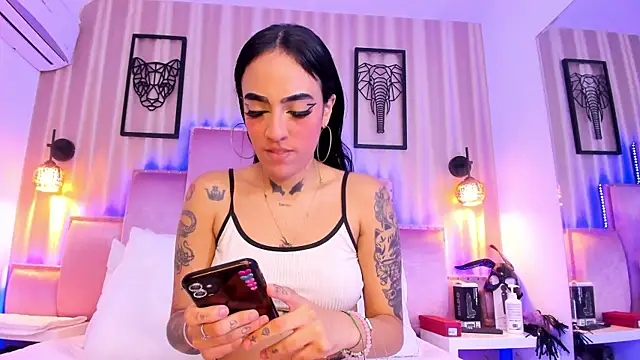 SamanthaAdele online show from October 22, 2025, 11:31 am