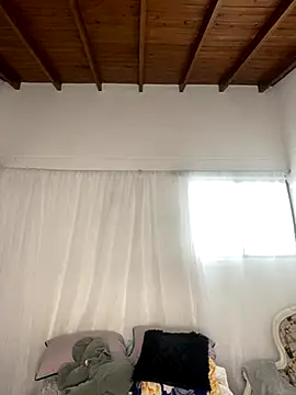 Mia  Gray online show from November 13, 2025, 6:12 pm