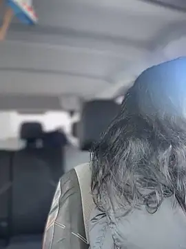 MeekyRich online show from November 21, 2025, 8:46 am