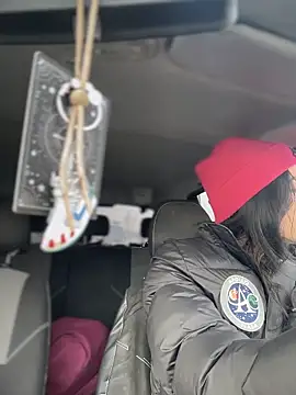 MeekyRich online show from February 14, 2026, 3:40 am