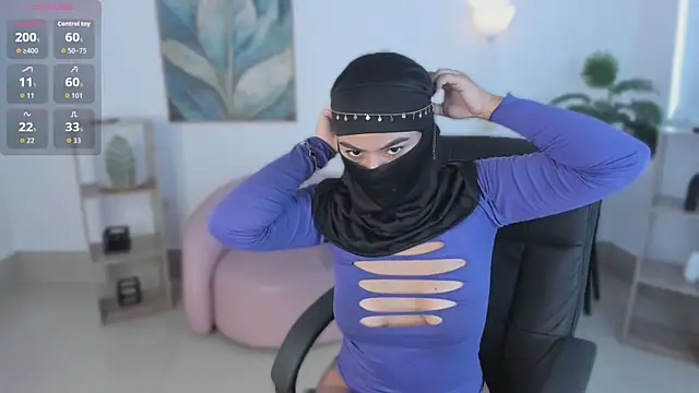 kylie soraya online show from October 18, 2025, 4:20 pm