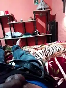 Snapshot of luuiss12 chatting on February 18, 2026, 9:22 pm luuiss12 online show from February 18, 2026, 9:22 pm