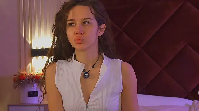 Snapshot of StacyHarland chatting on November 16, 2025, 4:28 am StacyHarland online show from November 16, 2025, 4:28 am