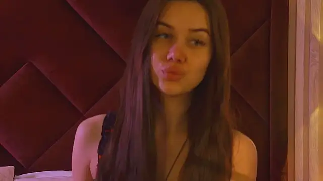 Snapshot of StacyHarland chatting on October 18, 2025, 4:14 am StacyHarland online show from October 18, 2025, 4:14 am