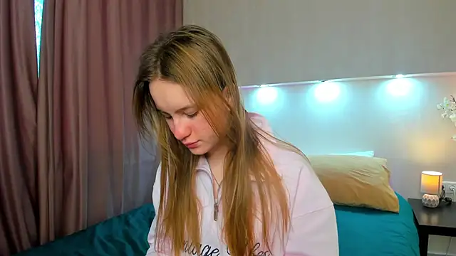 Snapshot of Candy_Cansew chatting on September 11, 2025, 12:43 am Candy Cansew online show from September 11, 2025, 12:43 am
