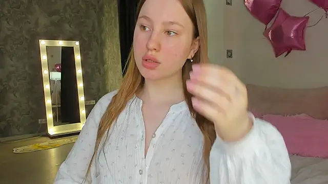 Candy Cansew online show from June 13, 2026, 12:52 am