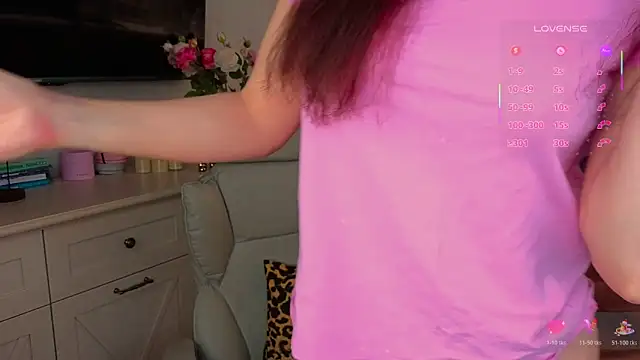 Snapshot of yourr_Evaa chatting on April 12, 2026, 2:37 am yourr Evaa online show from April 12, 2026, 2:37 am