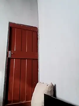 Snapshot of mydickbedarkandthick chatting on October 14, 2025, 5:30 am mydickbedarkandthick online show from October 14, 2025, 5:30 am