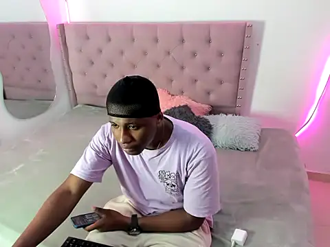 Snapshot of Luis123- chatting on November 21, 2025, 5:23 pm Luis123- online show from November 21, 2025, 5:23 pm