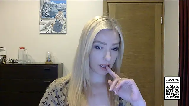 Wild Silk Desire online show from October 15, 2025, 2:03 pm