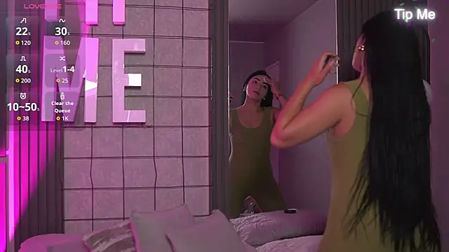 Susan wall online show from October 14, 2025, 1:34 pm