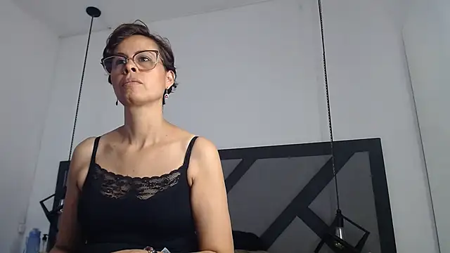 Snapshot of amanda_ramirez chatting on June 29, 2026, 5:12 pm amanda ramirez online show from June 29, 2026, 5:12 pm
