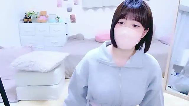 Snapshot of _suika_ chatting on March 1, 2026, 12:05 pm suika online show from March 1, 2026, 12:05 pm