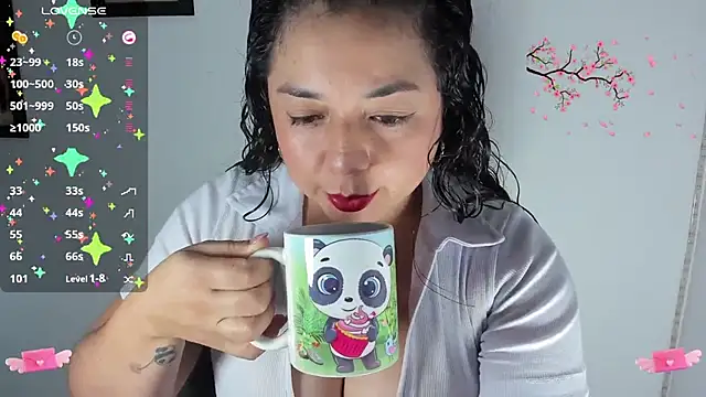 Snapshot of bluum chatting on October 12, 2025, 5:47 pm bluum online show from October 12, 2025, 5:47 pm